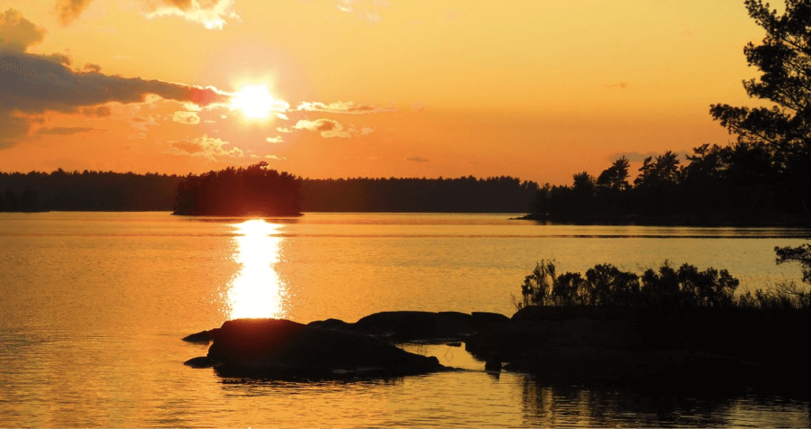 minnesota native landscapes: exploring rainy lake - rainy