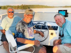 lake houseboat tour